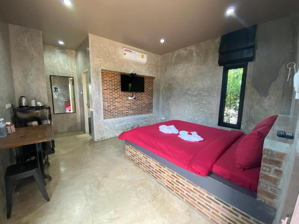 Hotel The Loft House Sakaeo à Watthana Nakhon Extérieur photo