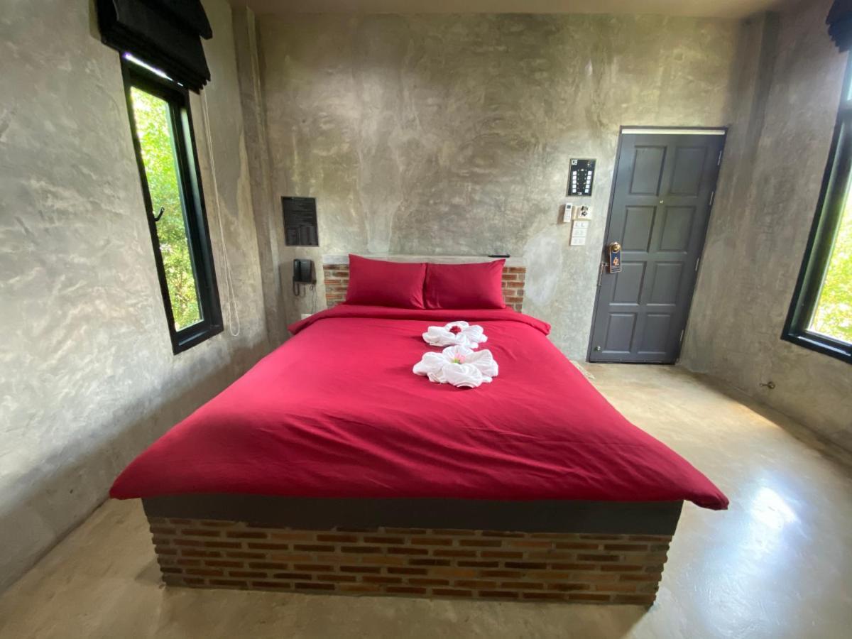 Hotel The Loft House Sakaeo à Watthana Nakhon Extérieur photo