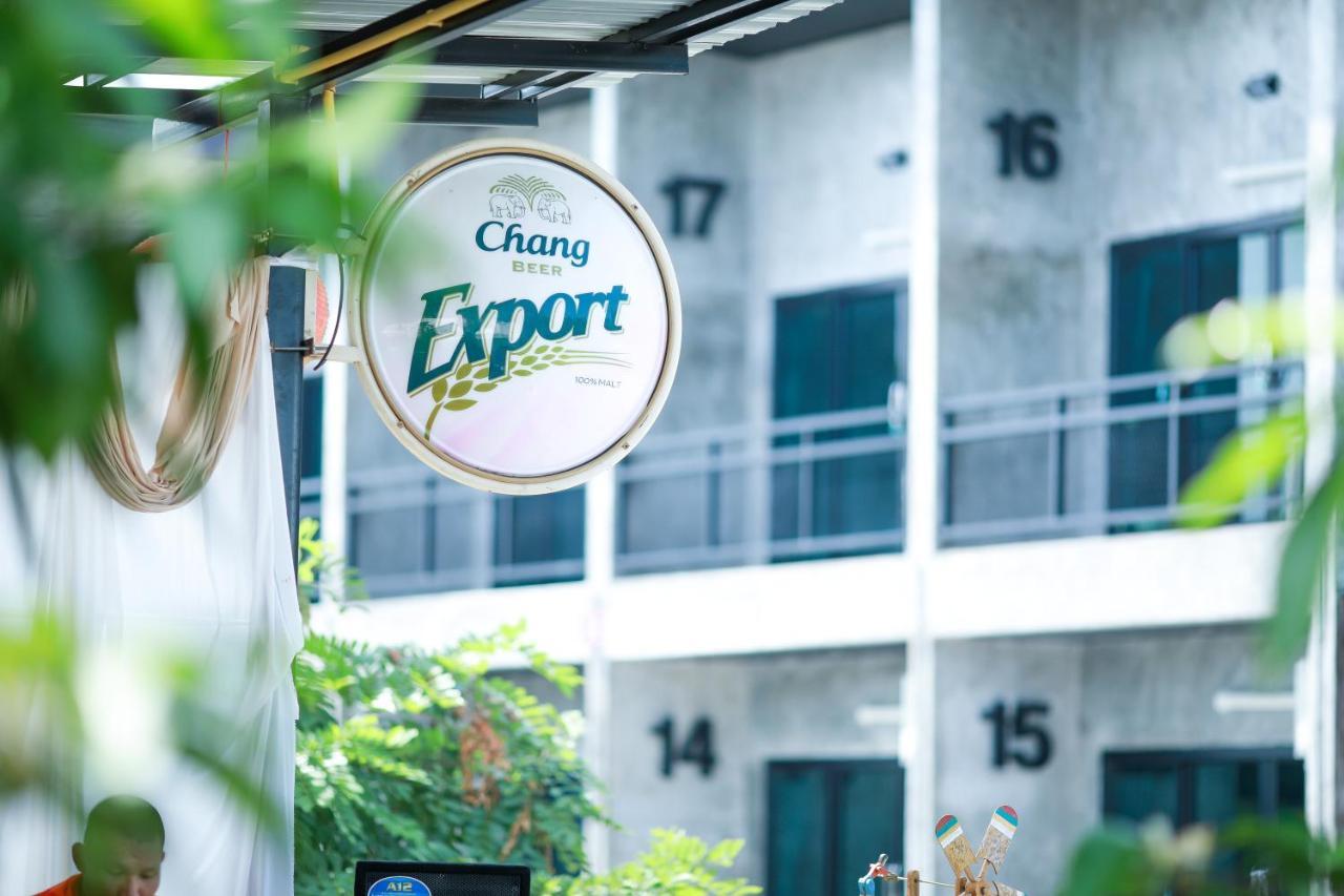 Hotel The Loft House Sakaeo à Watthana Nakhon Extérieur photo