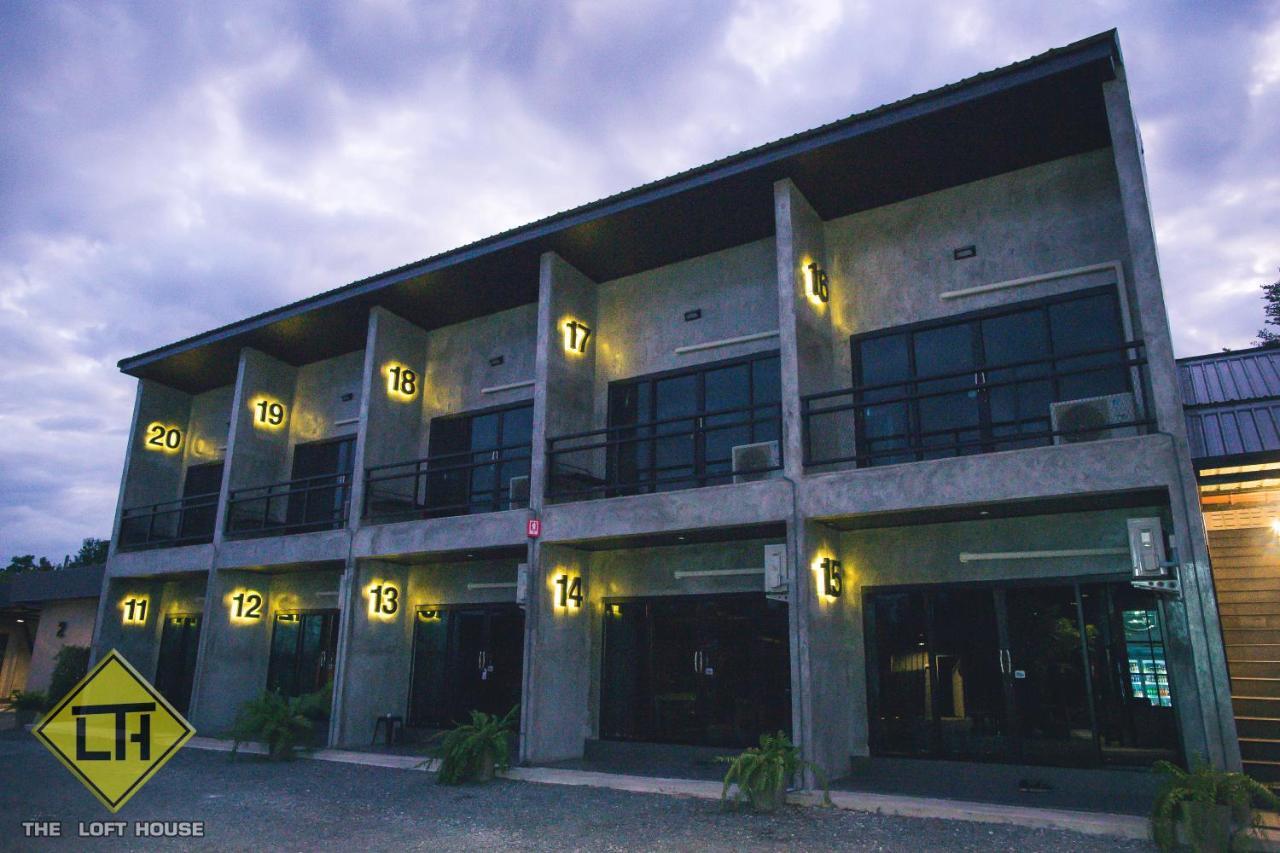 Hotel The Loft House Sakaeo à Watthana Nakhon Extérieur photo