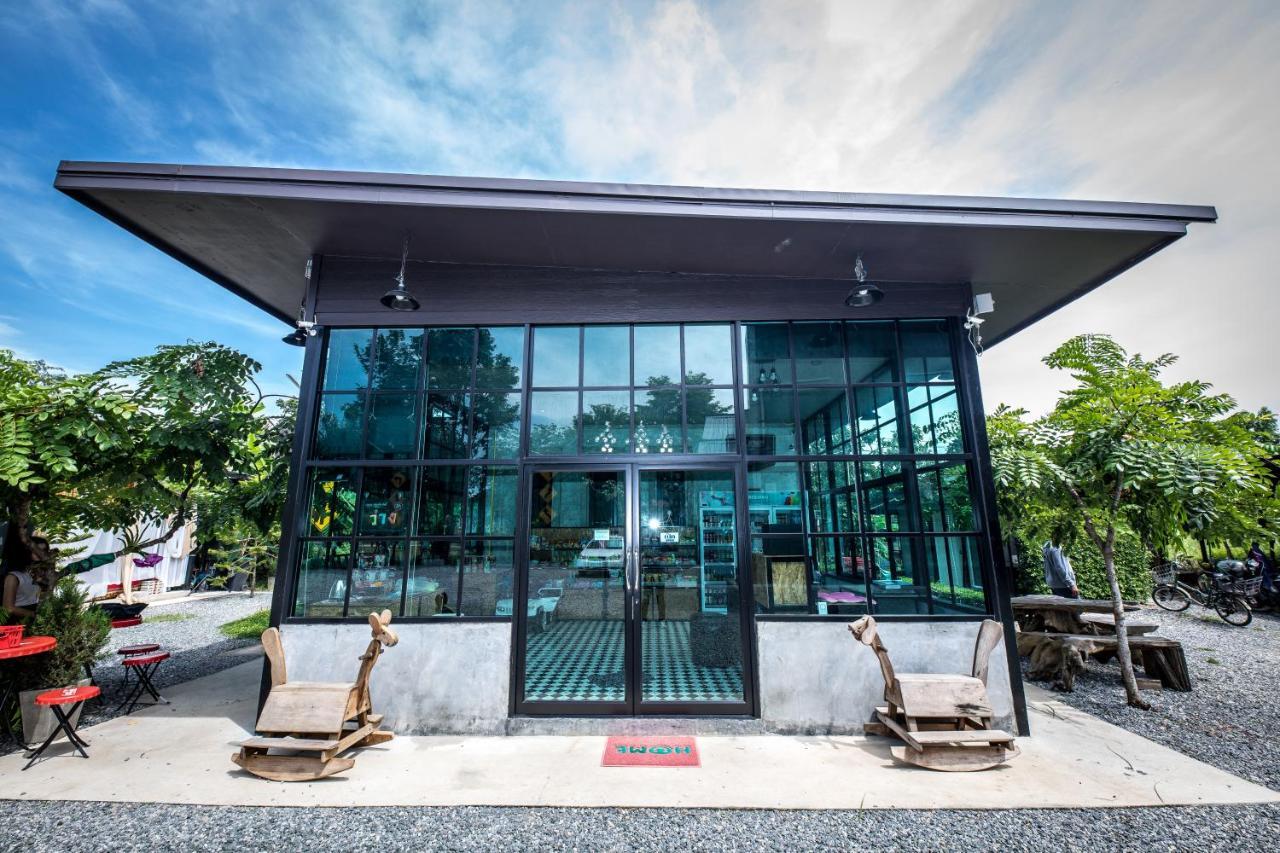 Hotel The Loft House Sakaeo à Watthana Nakhon Extérieur photo